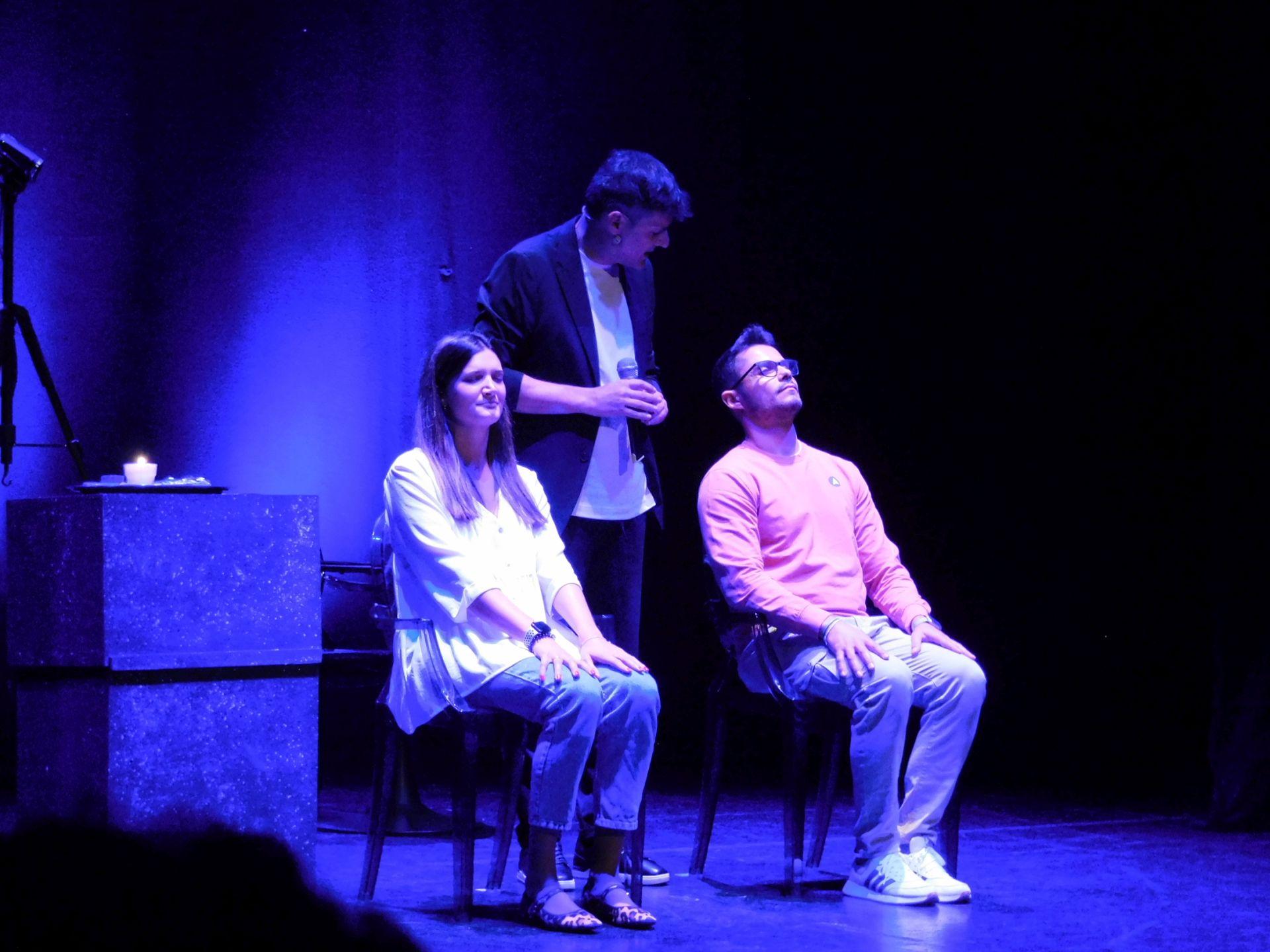 Cobami, entre el mentalismo y el espiritismo con 'Séance'