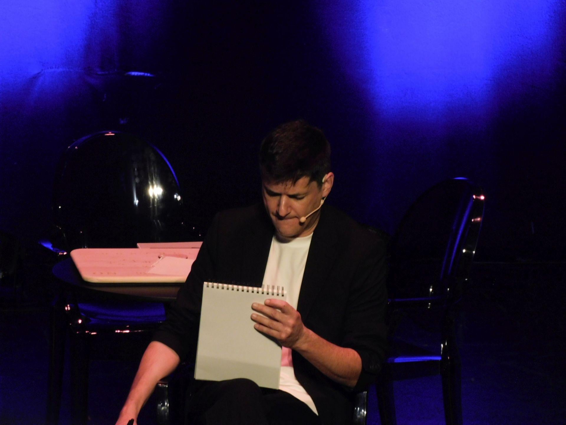 Cobami, entre el mentalismo y el espiritismo con 'Séance'