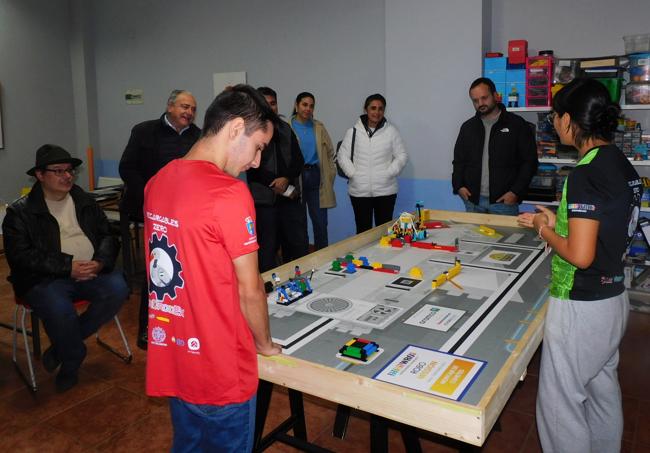 Presentación en la sede de ArcaDroidEx