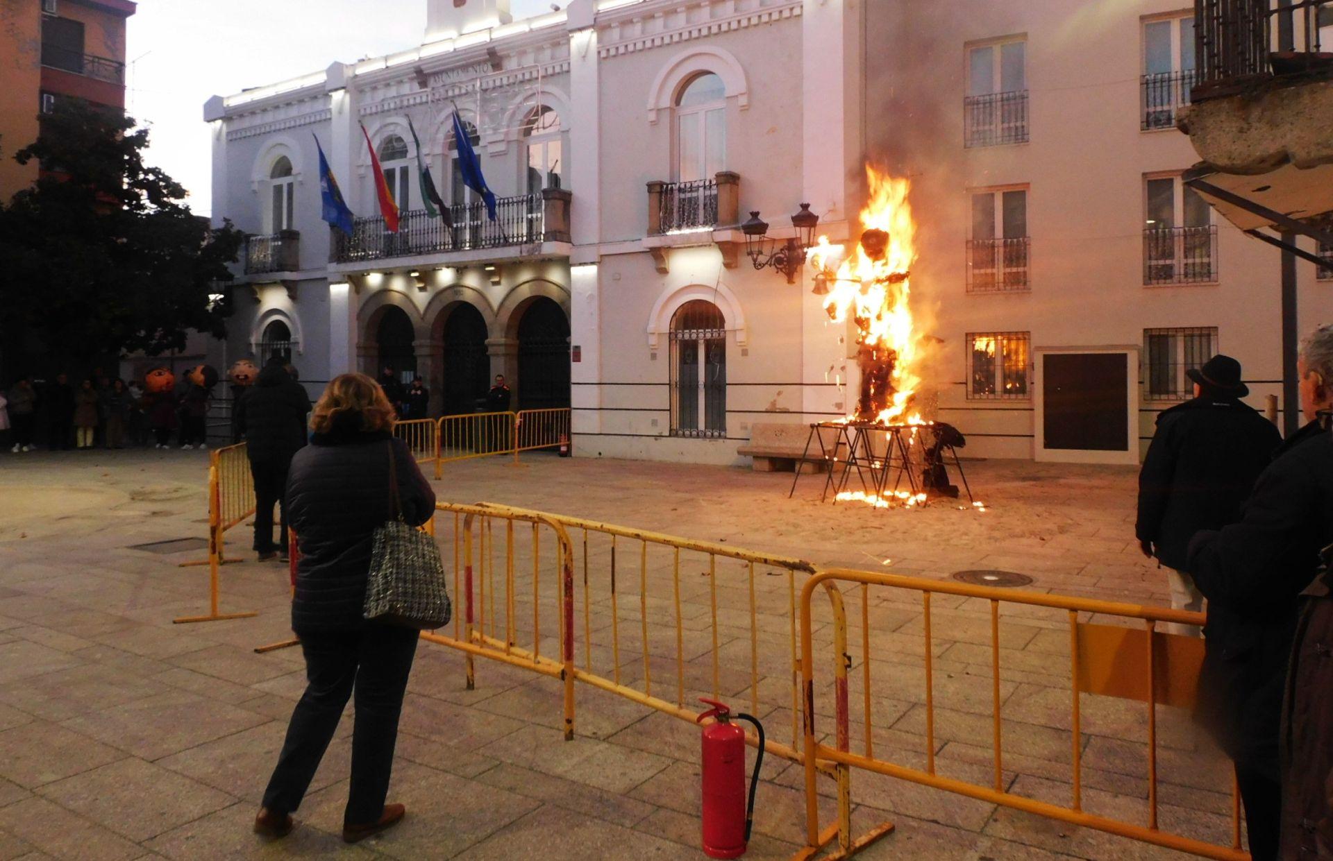 El Hombre Inicuo vuelve a la plaza de España