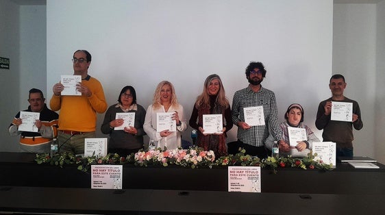 Cinco usuarios del Taller Ocupacional protagonizan un libro