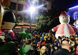 Villancicos y chocolate con churros para abrir la Navidad