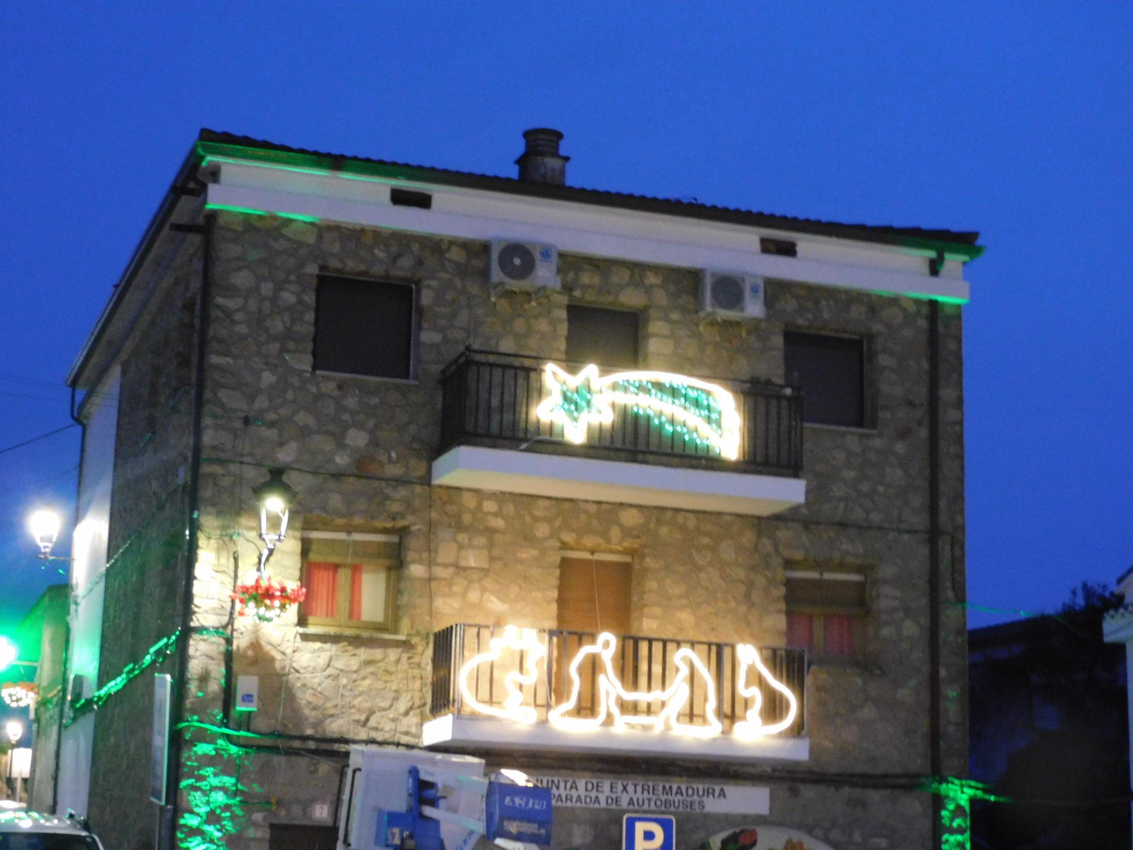 Belvís y las Casas presumen de iluminación navideña especial