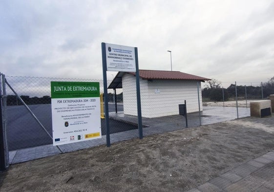 Las autoescuelas siguen esperando la pista de exámenes