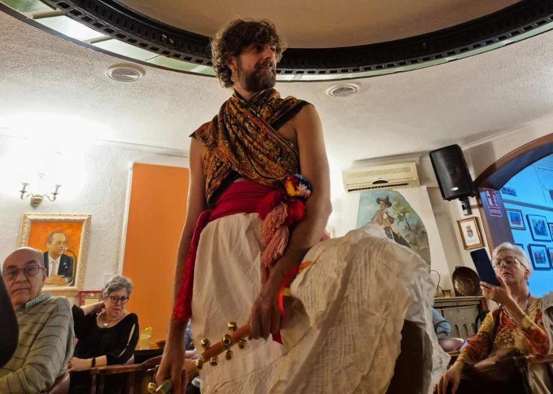 Santi Senso homenajeó a las lavanderas