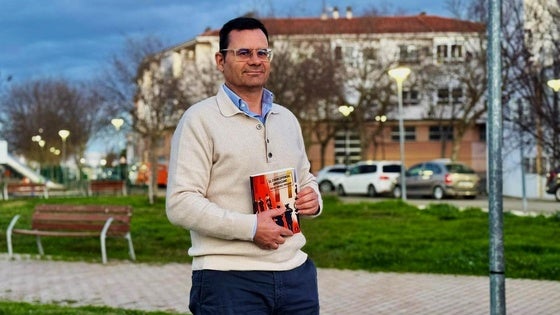 Óscar Jiménez rescata en una novela la figura del Schindler portugués que salvó a cientos de extremeños