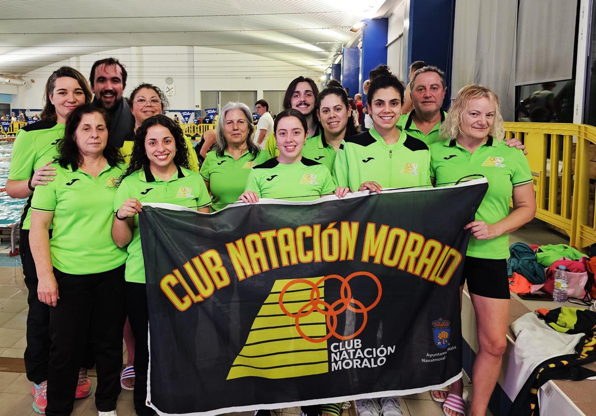 Representantes del Club Natación Moralo en el Trofeo de Invierno Máster