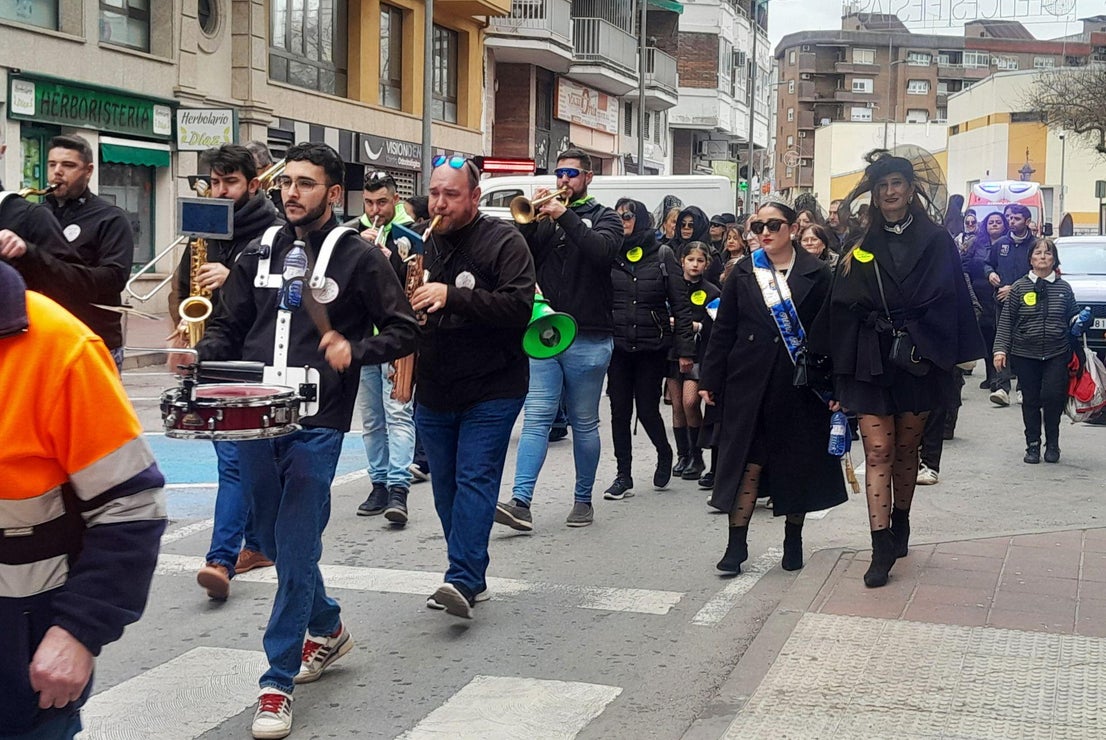 La sardina y los fuegos artificiales despiden, un año más, el Carnaval