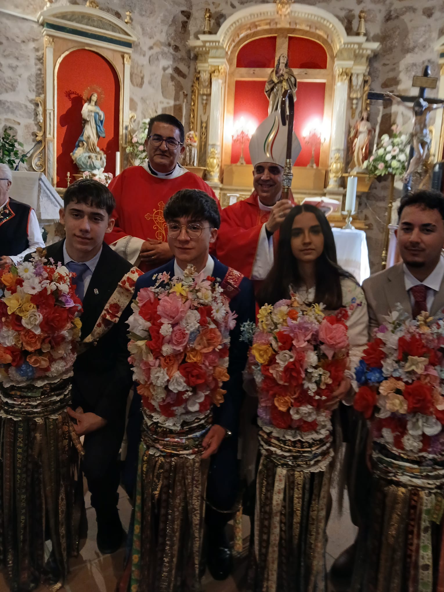 Valdehúncar brilla con el Ángel y el Cristo del Perdón