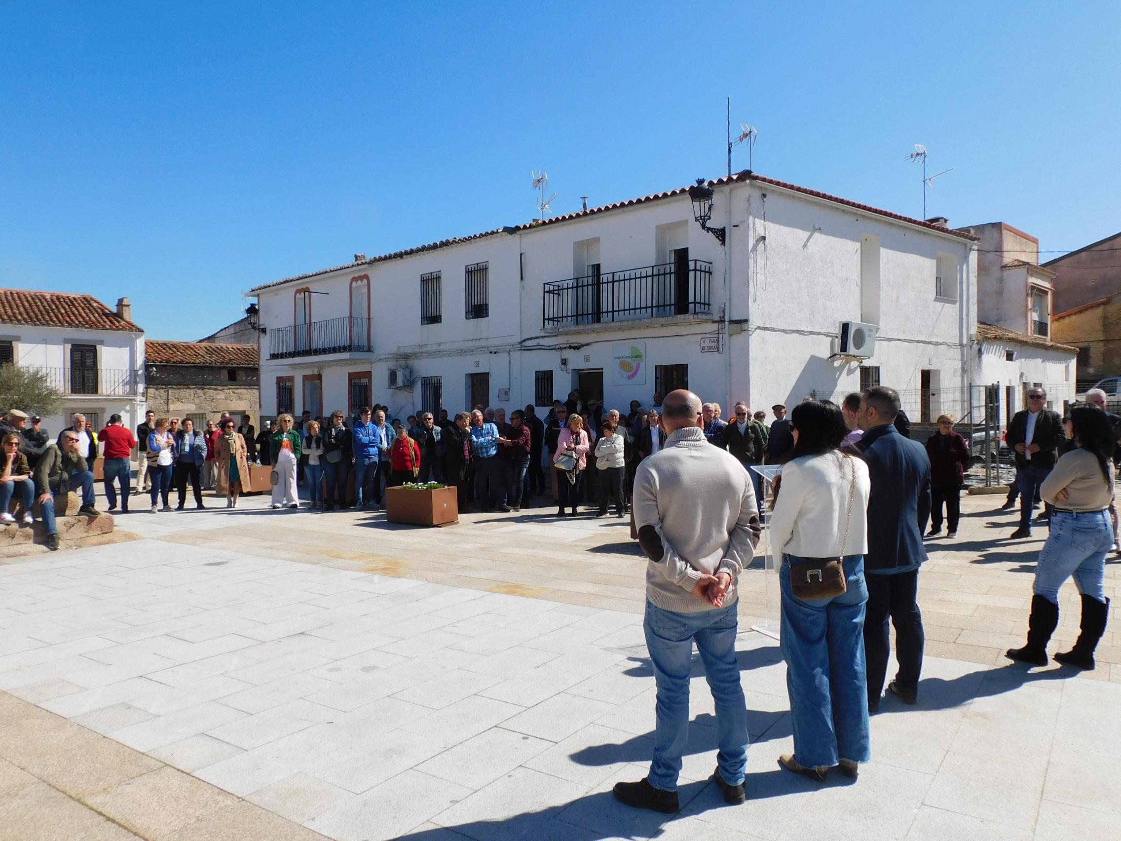 Belvís de Monroy inaugura un Ayuntamiento «cinco estrellas»