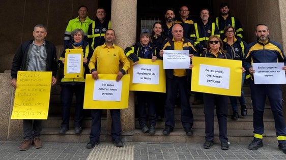 Vecinos y trabajadores denuncian la situación de Correos en la comarca