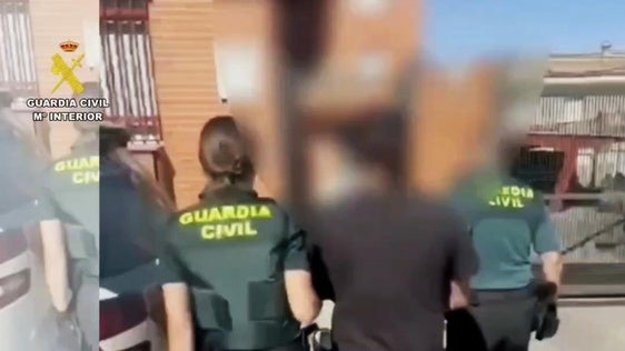 La Guardia Civil detiene a los presuntos autores del apuñalamiento de un feriante en Casatejada