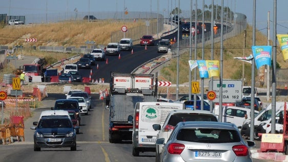 Malestar por las continuadas retenciones de esta semana en la carretera Nacional V