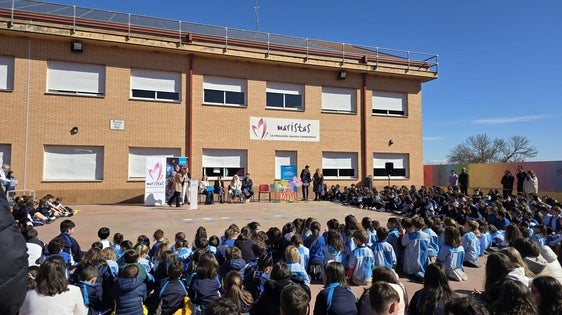 Dos jóvenes moralas, Premios Extraordinarios de Educación Primaria