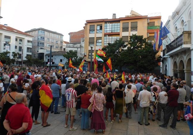 Imagen de la plaza de España durante la concentración