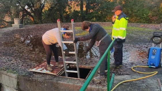 El suministro de agua potable en Villanueva de la Vera queda limitado a seis horas diarias