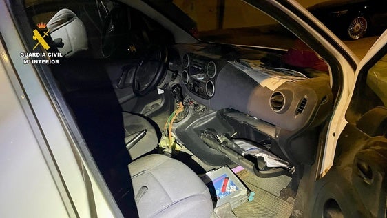 La Guardia Civil detiene al presunto autor de 13 robos en el interior de vehículos en Navalmoral y Millanes