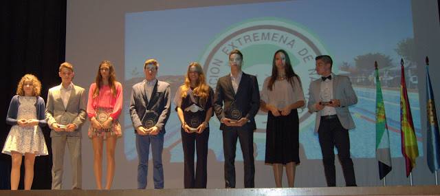 Fátima Gallardo y César Castro, mejores nadadores extremeños 2014/2015