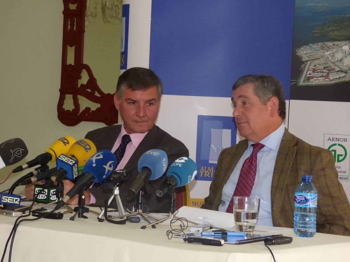 José María Bernaldo de Quirós y Aniceto González ante los informadores extremeños 