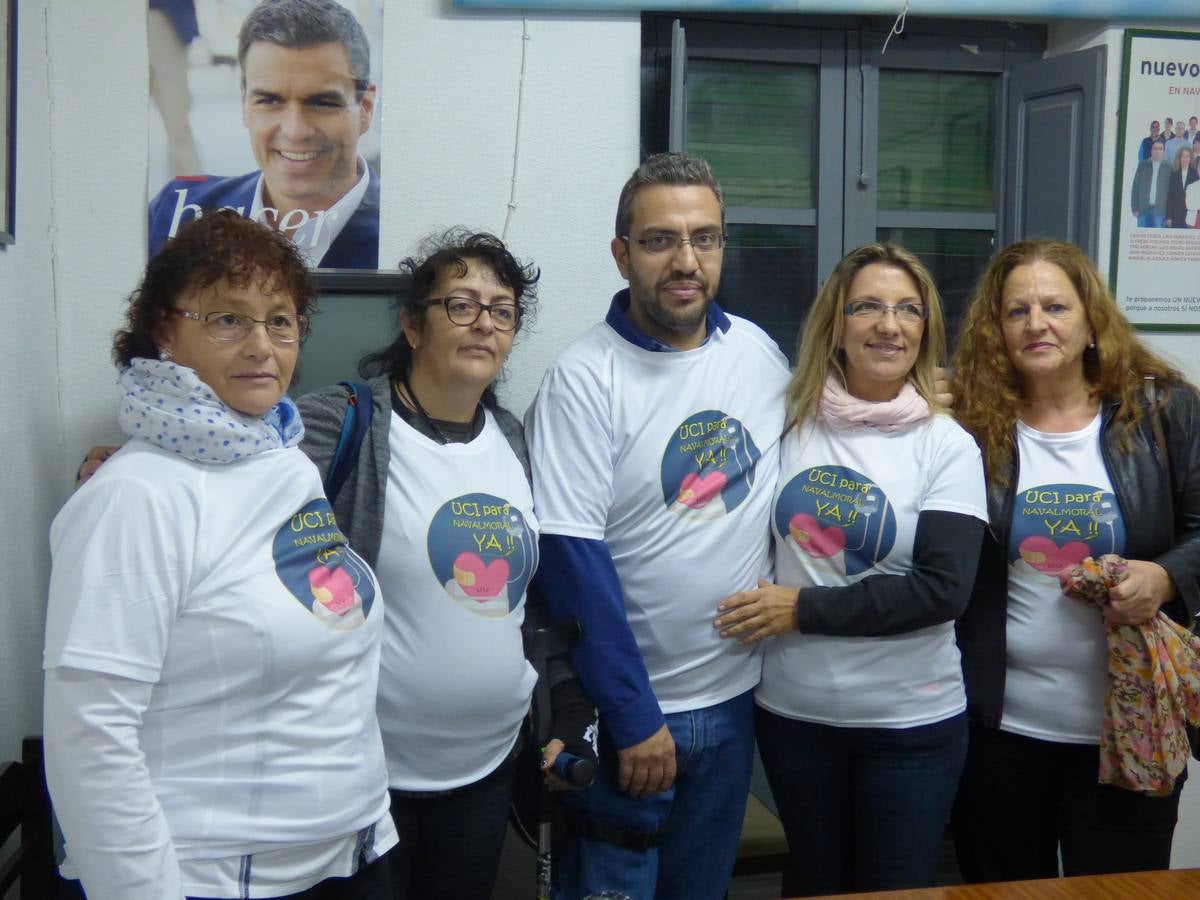 Los integrantes de la plataforma que se reunieron con Fernández Vara 