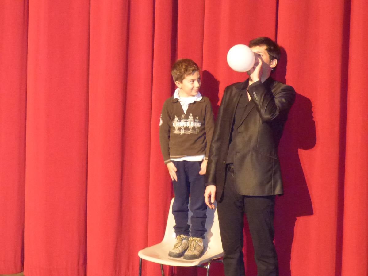 Cobami en una reciente actuación en el teatro 