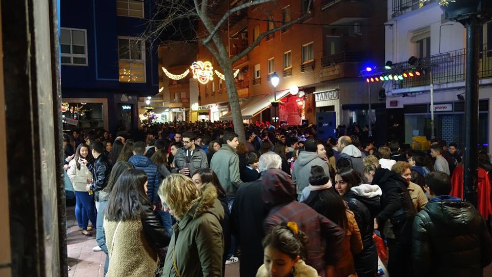 Ambiente en la calle durante las fiestas de Carnaval 