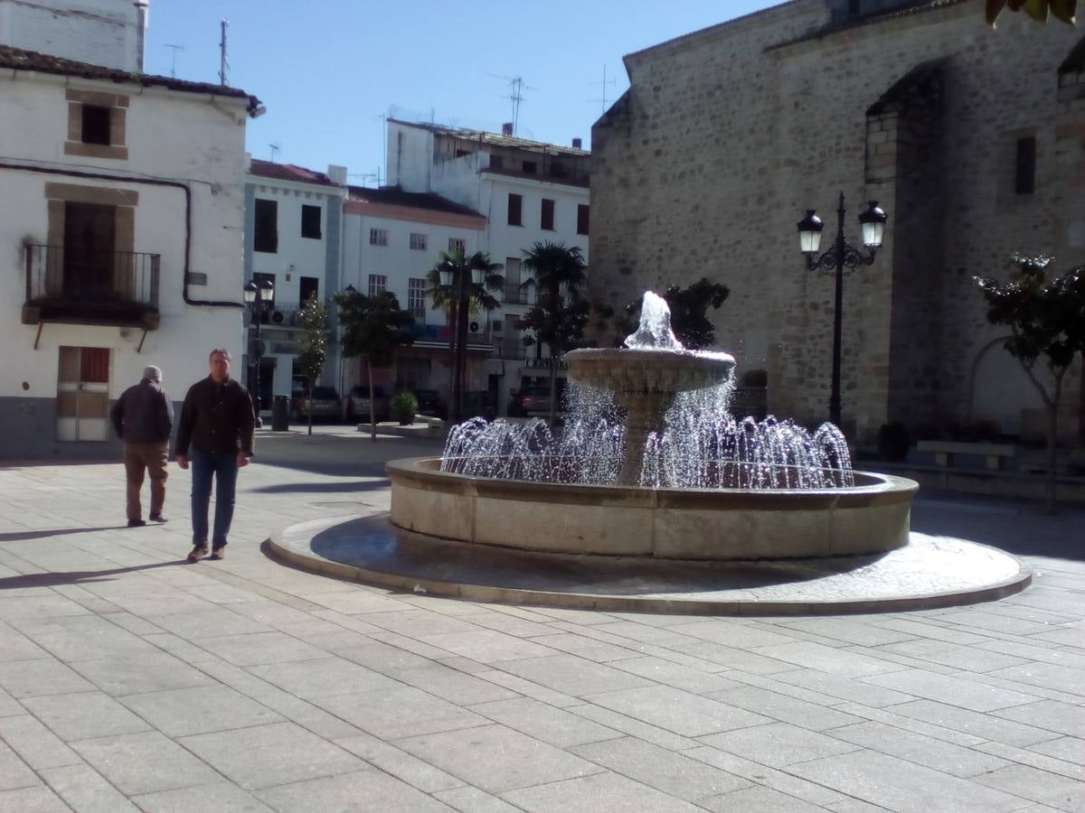 IU plantea quitar la fuente del centro de la plaza de España