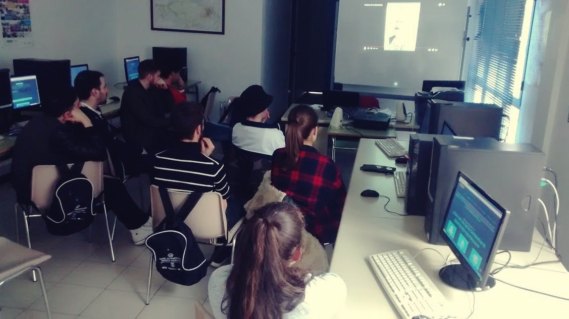 El Plan de Alfabetización Tecnológica forma a un grupo de alumnos del programa @prendizext