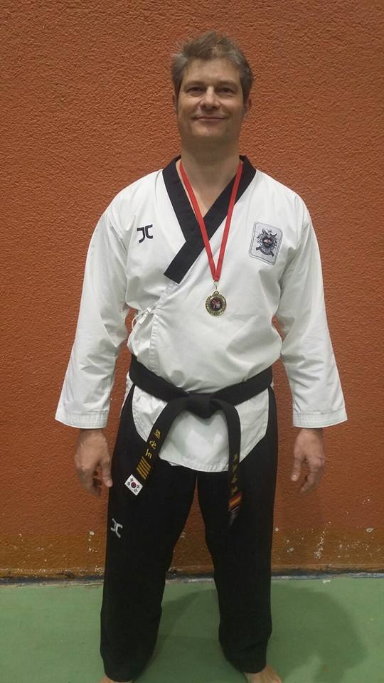 El maestro local de taekwondo Fernando Porras, oro en el Campeonato de Promoción de Madrid