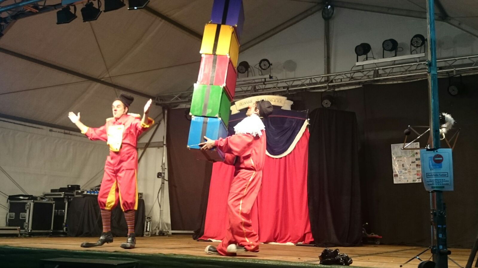 Actuación de Asaco Producciones en la carpa de La Paz 