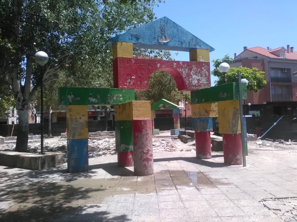 Ya están en marcha las obras que reformarán la plaza de los Colorines