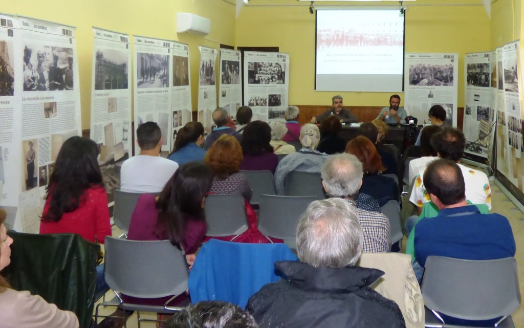 Acto de IU en la Fundación Concha 