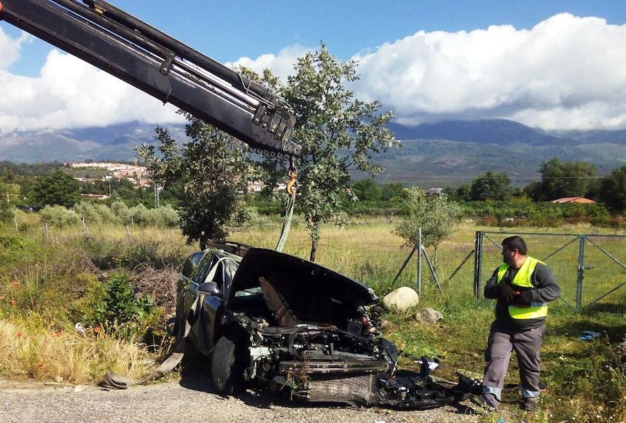 El exceso de velocidad es la causa que se baraja en el accidente de Madrigal de la Vera en el que murieron tres jóvenes