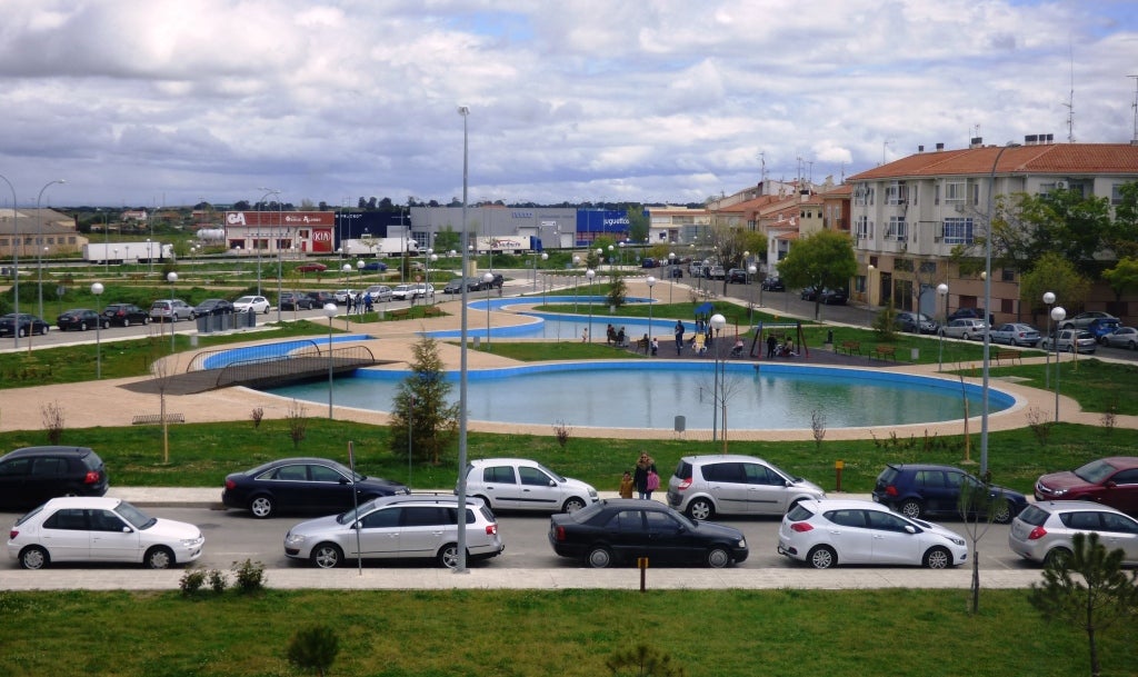 El equipo de gobierno quiere trasladar el mercadillo antes del inicio del nuevo curso escolar