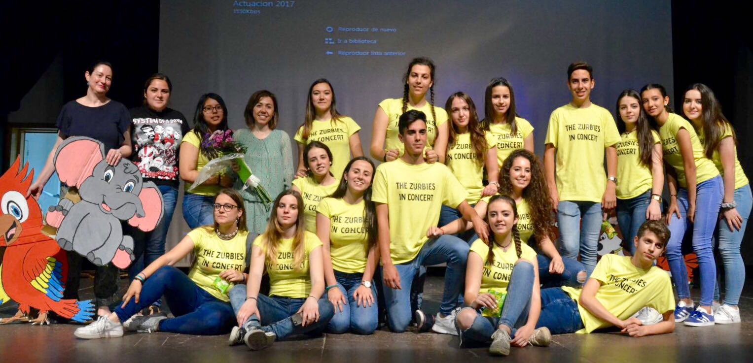 Los Zurbies del instituto Zurbarán llenan de música la casa de cultura