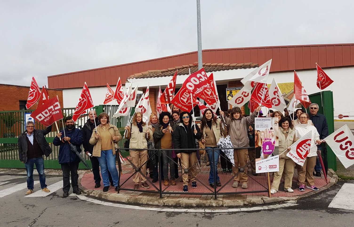 La mitad del personal de Cetarsa se suma a la huelga de mujeres del 8-M