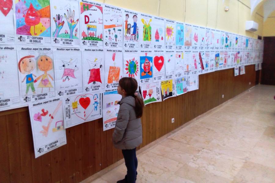 La Hermandad de Donantes de Sangre clausura la exposición del concurso de dibujos