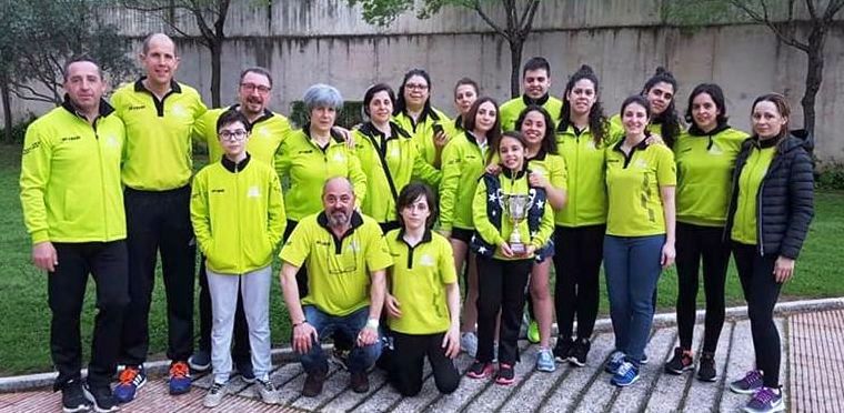 El equipo máster del Club Natación Moralo, cuarto en la III Liga Open de Extremadura