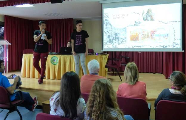 Las Jornadas de Jóvenes Investigadores del Zurbarán reúnen a más de un centenar de estudiantes