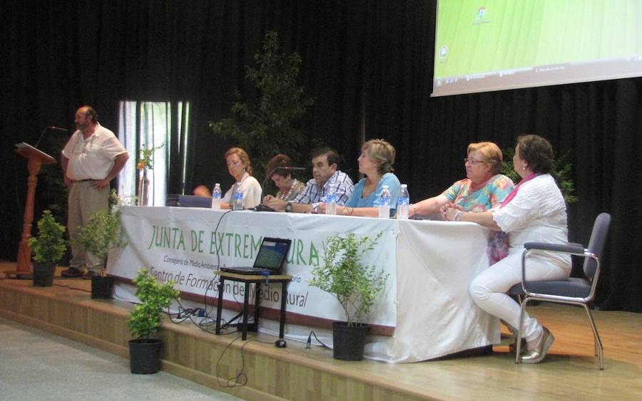 Entrega del proyecto por parte de la familia del ingeniero que lo redactó 