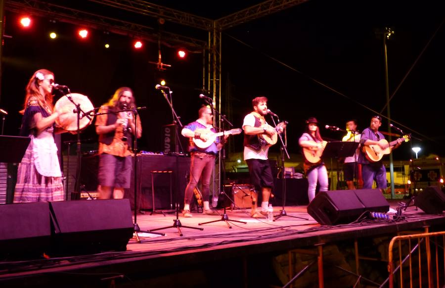 El folklore posmoderno de Efecto Verdolaga abre el 3er. festival Fest'Tejar