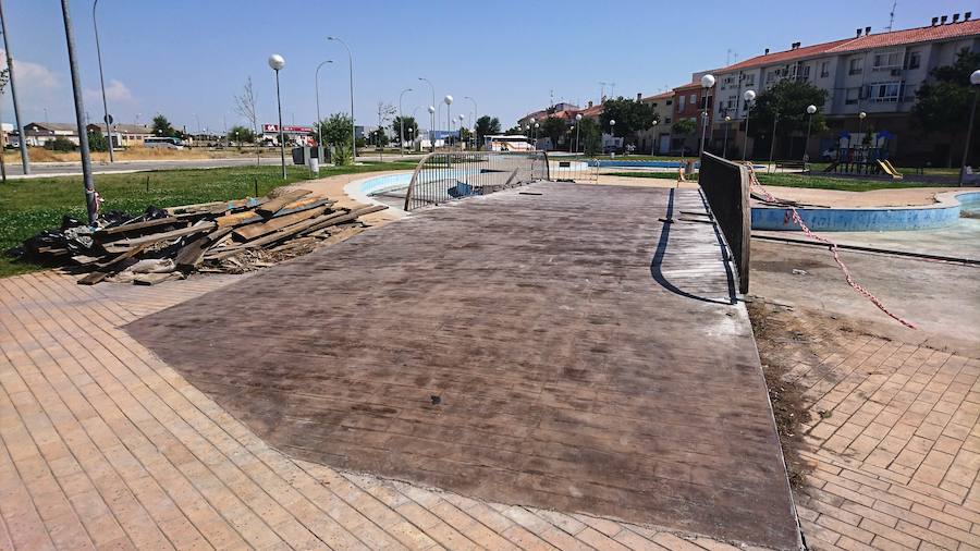 El renovado puente de los lagos de las Eras del Cerro ya está en uso