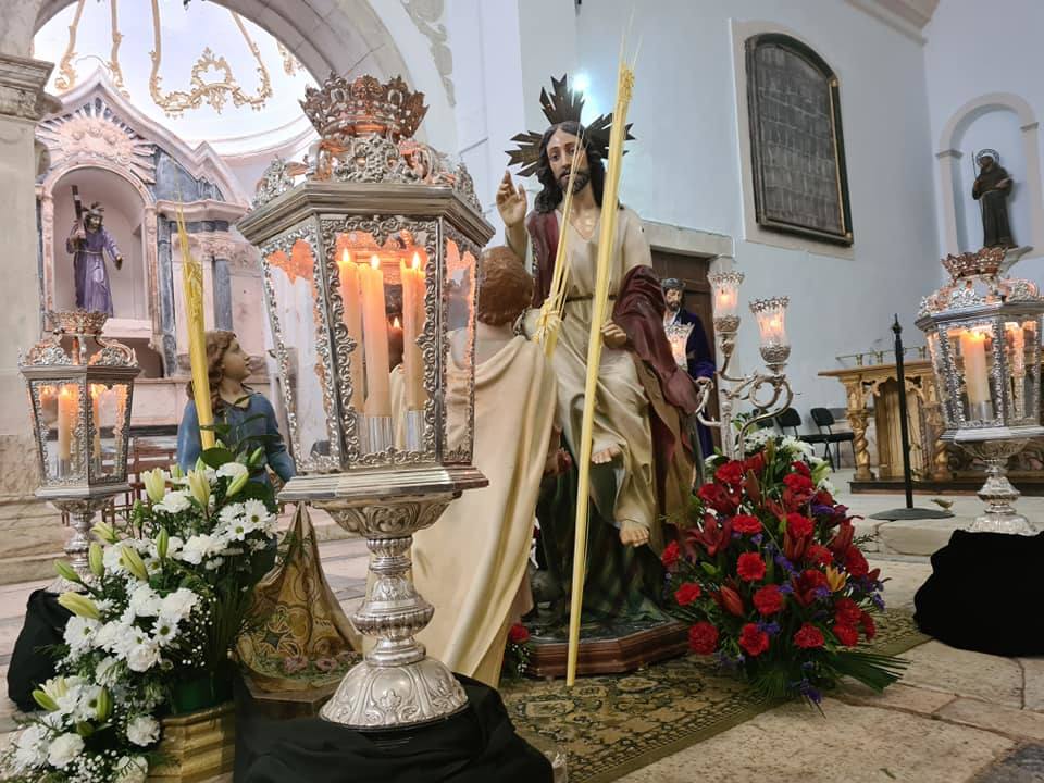 Imagen de Jesús entrando triunfante en Jerusalén, el Domingo de Ramos en la iglesia de San Francisco. 