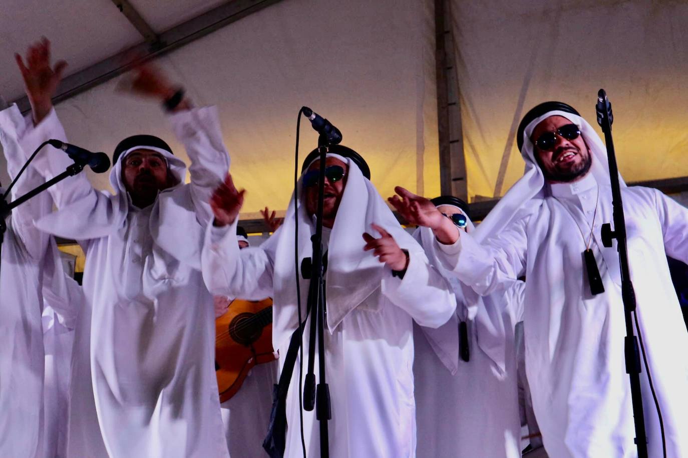 'Los Camballotas', 'Los 3W', 'Los Mirinda' y 'Los Chungos' dieron la chispa de la noche en el primer día del Carnaval de Olivenza 2022. 