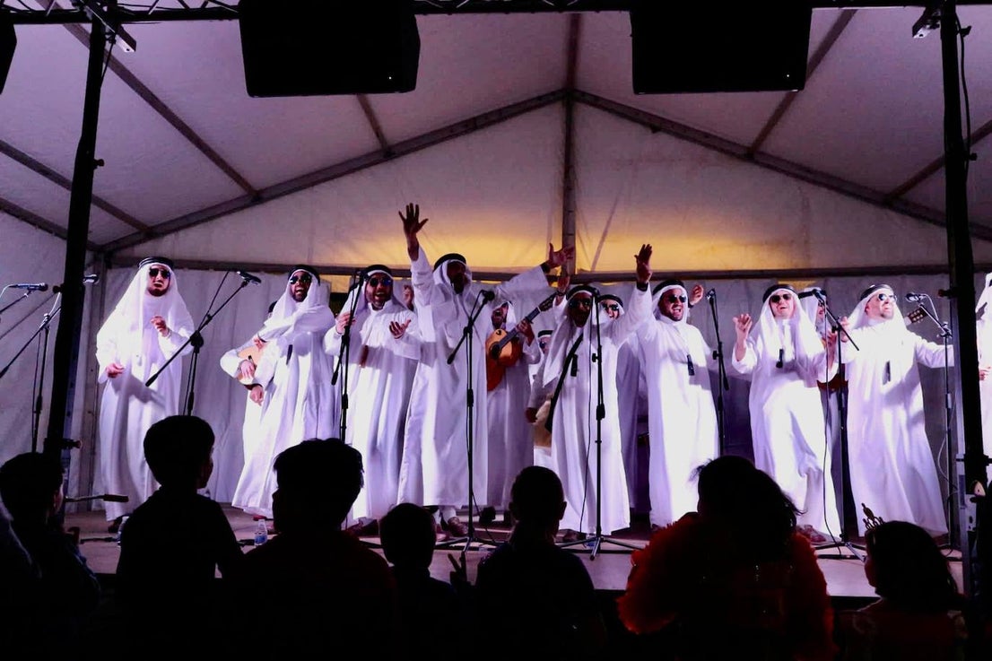 'Los Camballotas', 'Los 3W', 'Los Mirinda' y 'Los Chungos' dieron la chispa de la noche en el primer día del Carnaval de Olivenza 2022. 