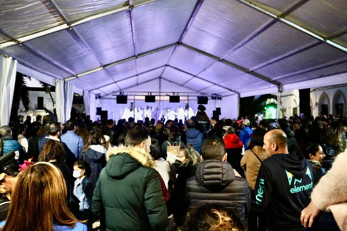 'Los Camballotas', 'Los 3W', 'Los Mirinda' y 'Los Chungos' dieron la chispa de la noche en el primer día del Carnaval de Olivenza 2022. 
