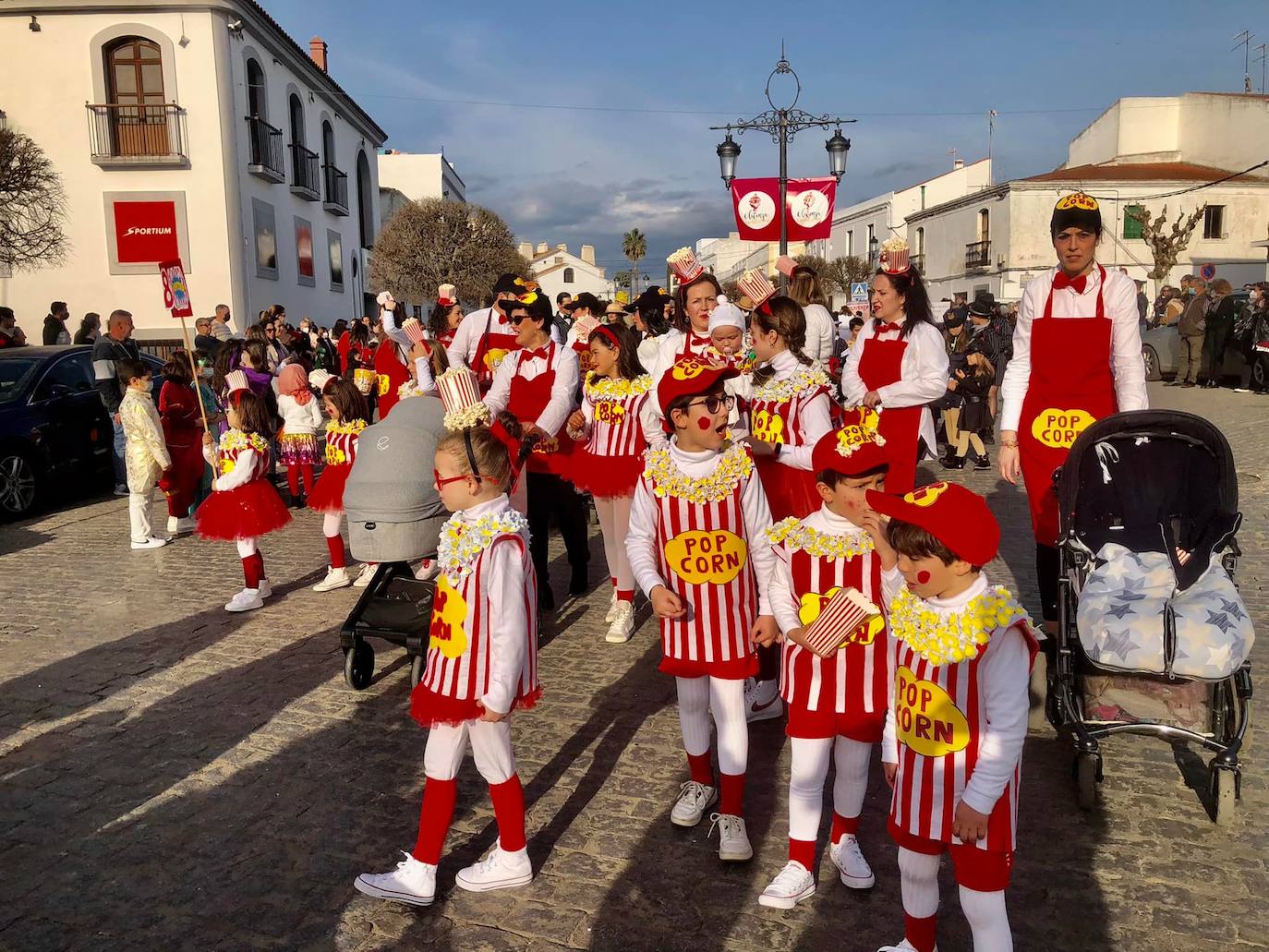 Con el desfile infantil dio comienzo el Carnaval oliventino. 