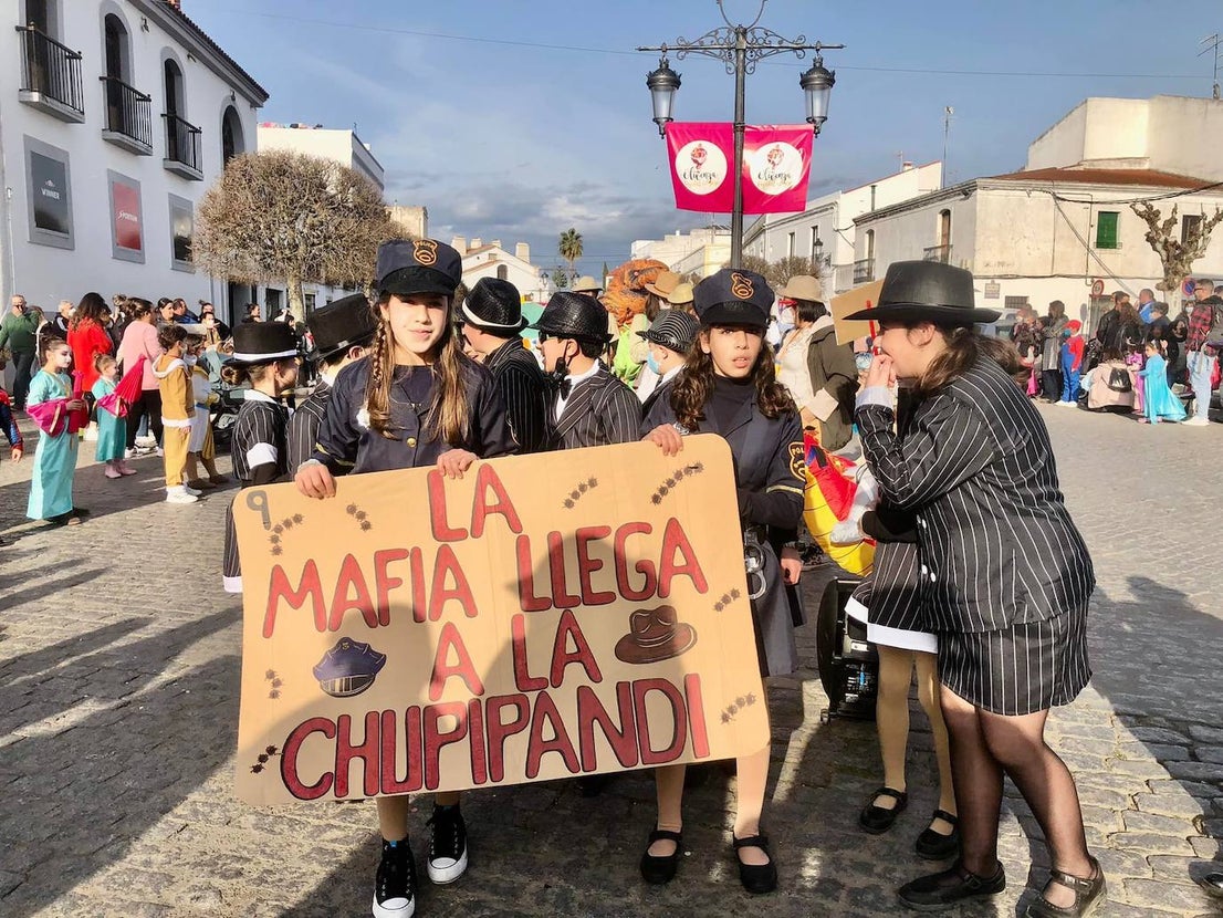 Con el desfile infantil dio comienzo el Carnaval oliventino. 