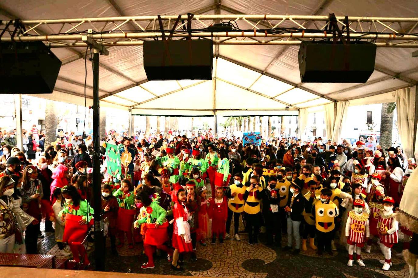Con el desfile infantil dio comienzo el Carnaval oliventino. 