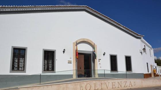 El Centro de Mayores celebra la reapertura de su cafetería con una merienda musical